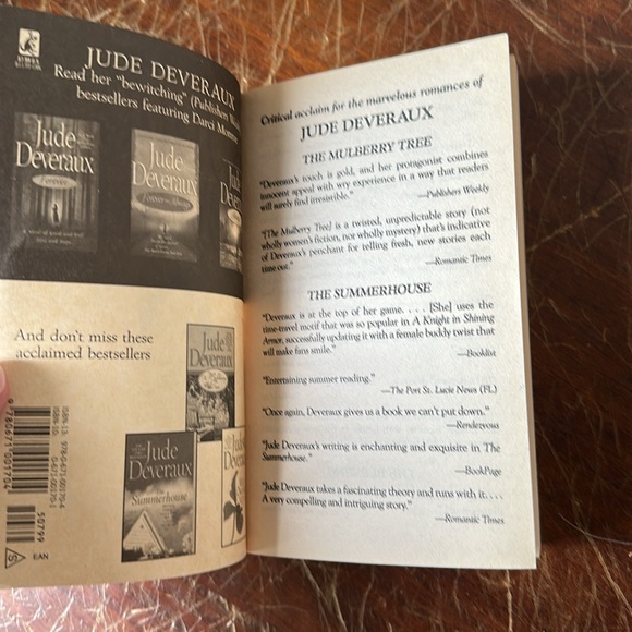 Jude Deveraux 'Legend' Book - Picture 5 of 5